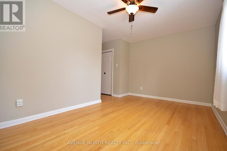 28262134/866-claude-street/castle-heightsrideau-high/ottawa/ontario/K1K2S6_13