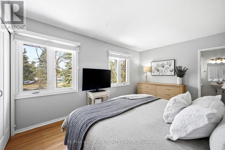 29610195/57-kingsford-court/beaverbrook/ottawa/ontario/K2K1T8_22