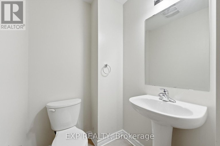 29328138/634-danaca-private/carson-meadows/ottawa/ontario/K1K2V7_5