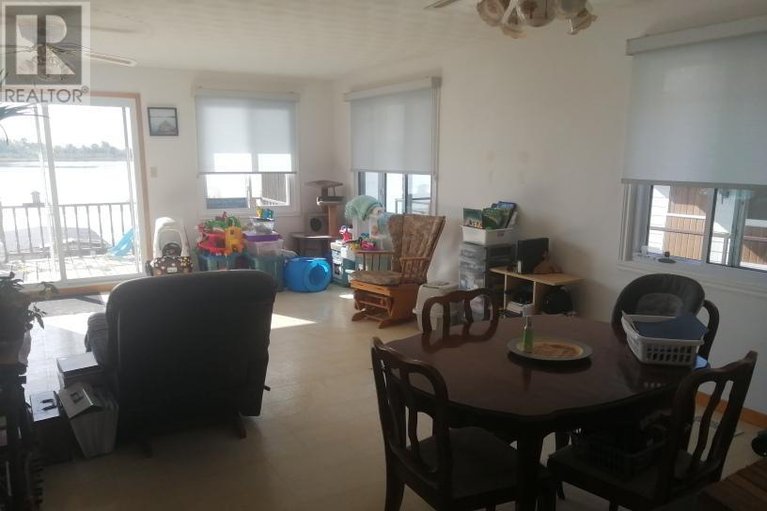 28877485/6803-st-louis-point-road-s/south-glengarry-charlottenburgh-twp/south-glengarry/ontario/K0C2E0_17