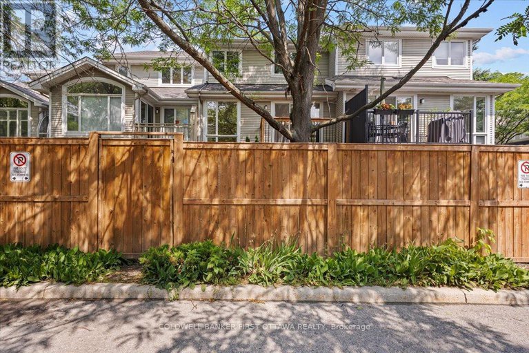 28806487/18-maxton-private/beacon-hill-south/ottawa/ontario/K1J1J2_27