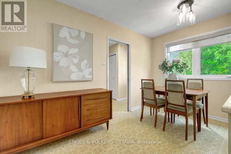 28836979/29-qualicum-street/bruce-farmgraham-parkqualicumbellands/ottawa/ontario/K2H7H1_23