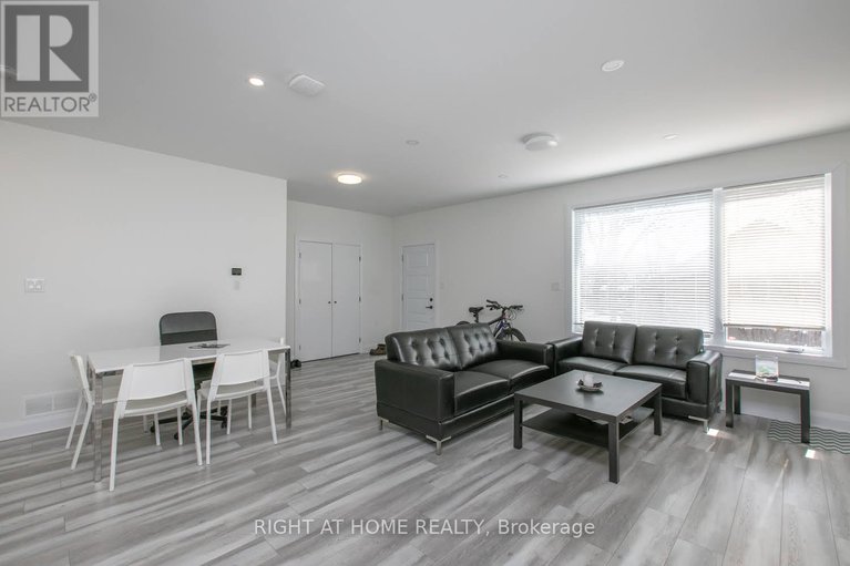28363537/1558-62-baseline-road/meadowlandsst-claire-gardens/ottawa/ontario/K2C0B3_4