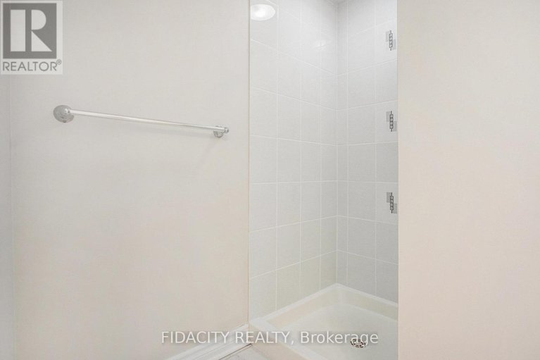 28882321/4-215-bluestone-private/avalon-west/ottawa/ontario/K4A0X7_19