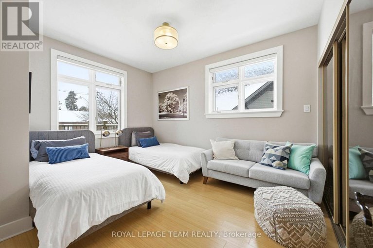 29616442/483-golden-avenue/mckellarhighland/ottawa/ontario/K2A2E4_16