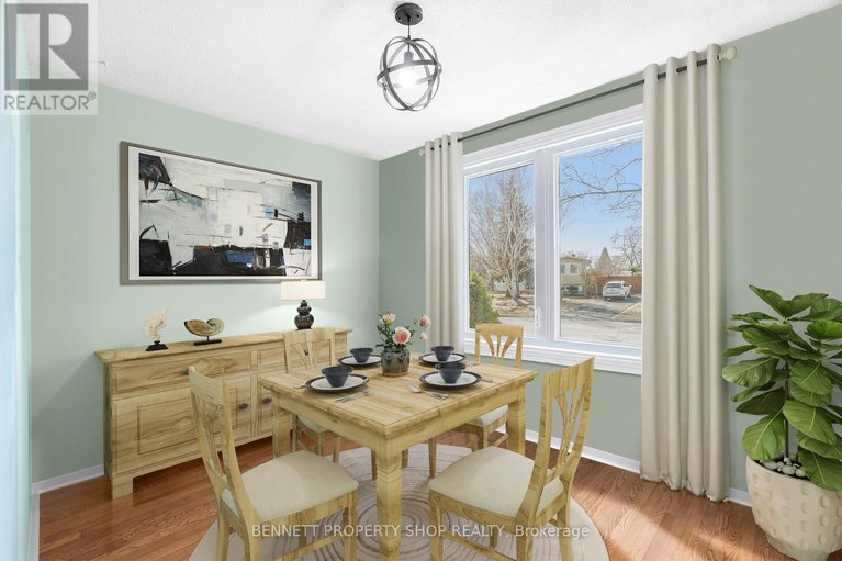 27990185/428-hatfield-crescent/bilberry-creekqueenswood-heights/ottawa/ontario/K1E1M8_4