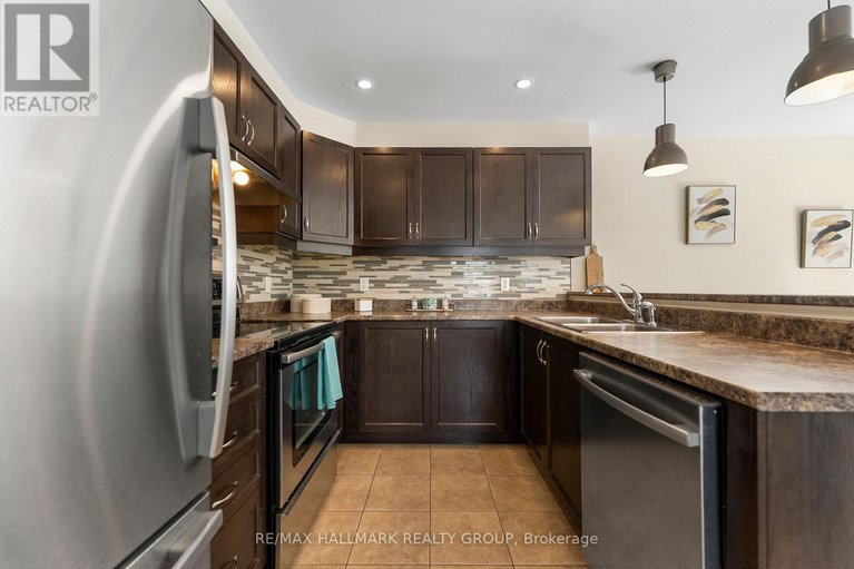 29406515/403-brigatine-avenue/stittsville-north/ottawa/ontario/K2S0P7_15