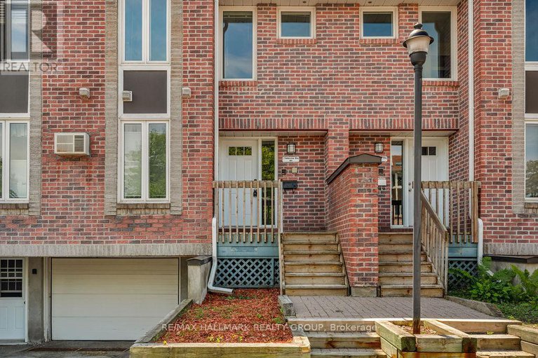 28556147/4-1-timberview-way/westcliffe-estates/ottawa/ontario/K2H9M7_2