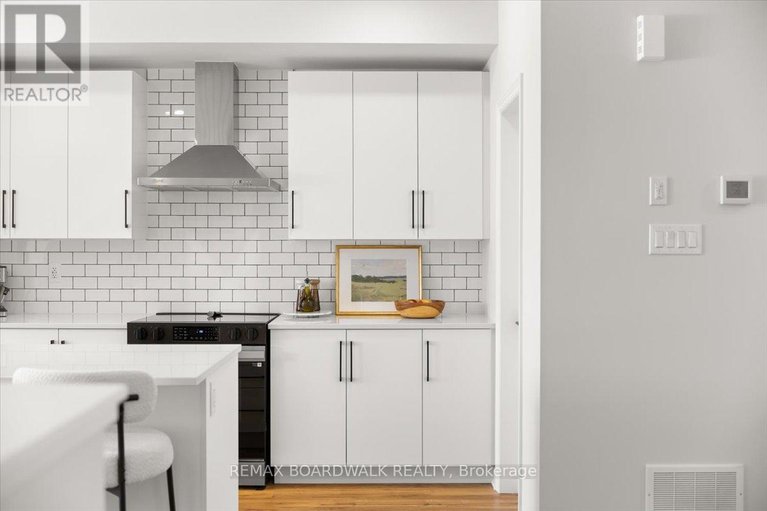 29543323/297-labelle-street/embrun/russell/ontario/K0A1W0_14