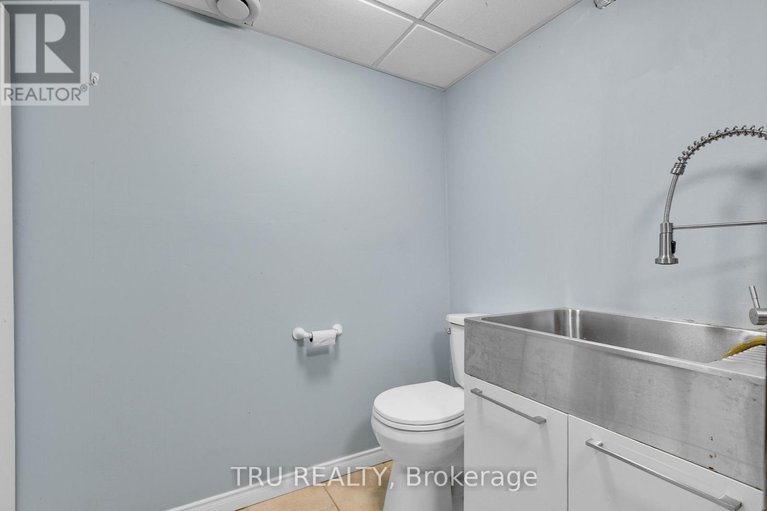 28925515/715-mooneys-bay-place/mooneys-bayriverside-park/ottawa/ontario/K1V8W4_35
