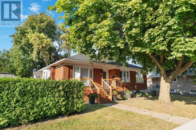 28502747/599-donald-street/overbrookcastle-heights/ottawa/ontario/K1K1L3_1