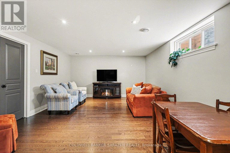 29411595/518-kilburn-street/almonte/mississippi-mills/ontario/K0A1A0_21