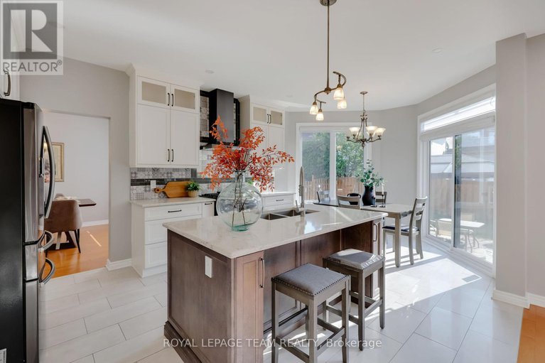 28886612/36-keighley-circle/morgans-grantsouth-march/ottawa/ontario/K2K3H8_19