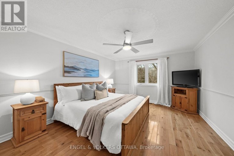 29593963/129-corvinelli-crescent/village-of-russell/russell/ontario/K4R1G4_22