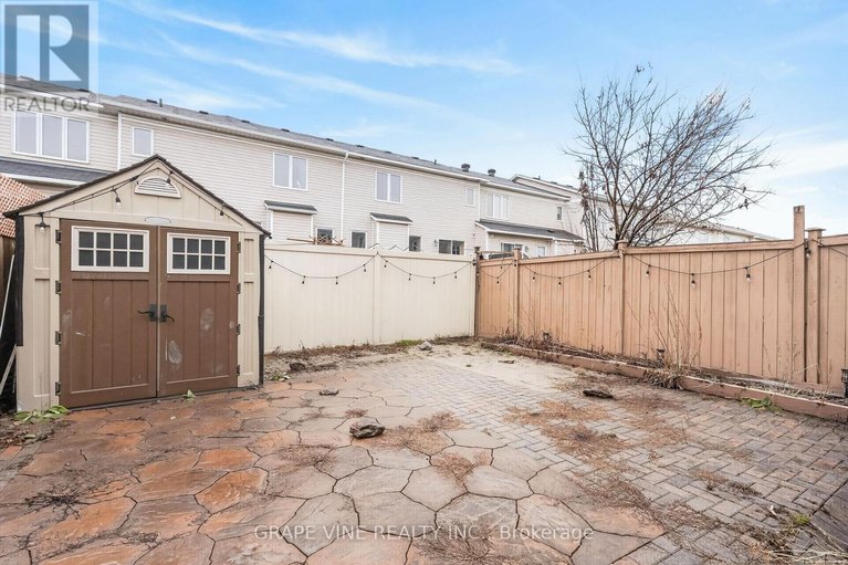 29622142/322-foxridge-way/strandherd/ottawa/ontario/K2J0V7_4