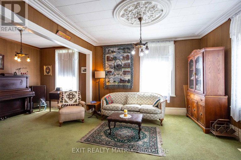 28439324/74-craig-street/village-of-russell/russell/ontario/K4R1A2_12