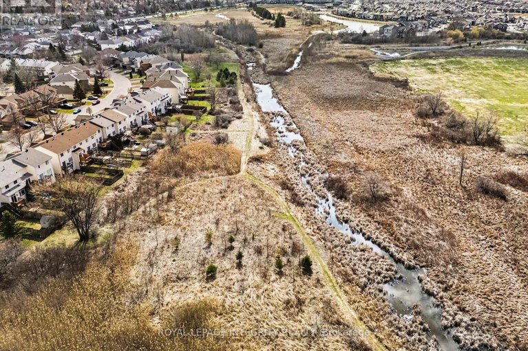 29650208/52-kincardine-drive/glencairnhazeldean/ottawa/ontario/K2V1B3_27