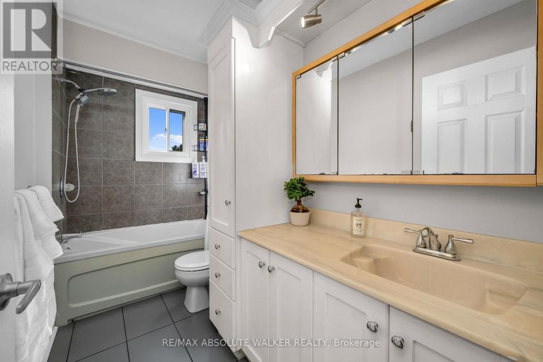 29001391/5298-hillcrest-drive/manotick-long-island-nicholls-island/ottawa/ontario/K4M1E6_17