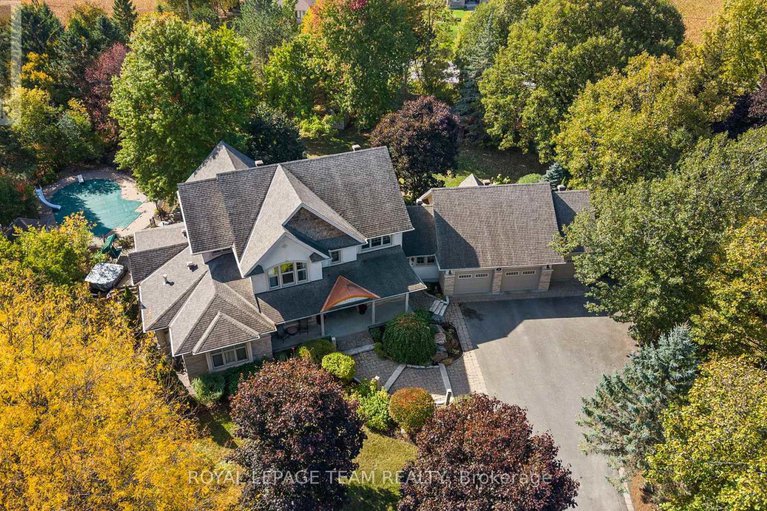 29096709/7-sara-court/fallowfield/ottawa/ontario/K2R1E2_2