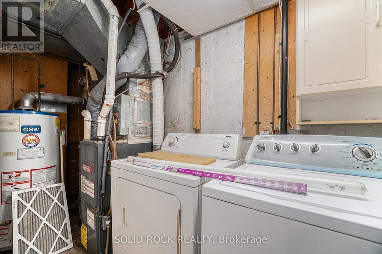 28813427/1432-leigh-crescent/carson-grove/ottawa/ontario/K1J8E4_21