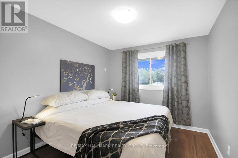 28792256/904-pinewood-crescent/queensway-terrace-north/ottawa/ontario/K2B5Y4_21