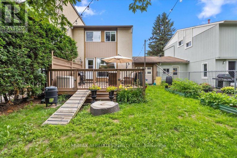 28592351/1150-grenoble-crescent/orleans-wood/ottawa/ontario/K1C2C6_39