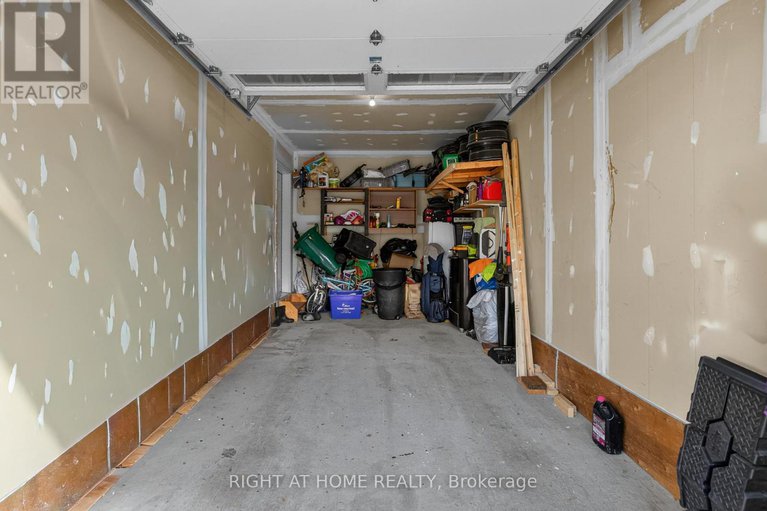 29032255/772-cedar-creek-drive/blossom-parkkemp-parkfindlay-creek/ottawa/ontario/K1T0B2_28