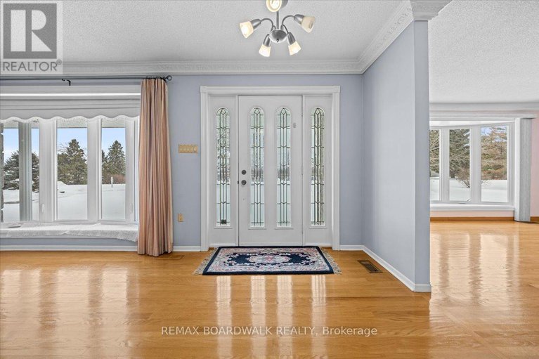 29358697/4547-carlsbad-lane/sarsfieldbearbrook/ottawa/ontario/K0A3H0_2