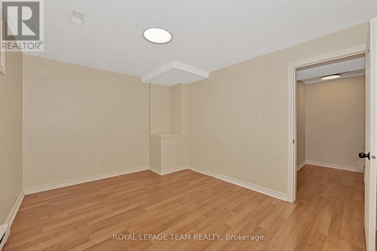 28339264/27-heritage-grove-crescent/stittsville-central/ottawa/ontario/K2S1R2_30