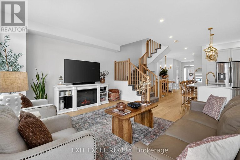 29663651/240-zinnia-way/riverside-southgloucester-glen/ottawa/ontario/K4M0K8_14