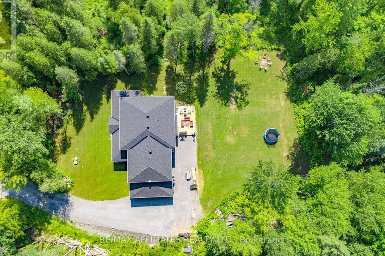 28828872/150-maclarens-side-road/woodlawnmaclarens-landingkilmaurs/ottawa/ontario/K0A3M0_3