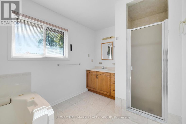 28995965/1396-larose-avenue/carlington/ottawa/ontario/K1Z7X7_23
