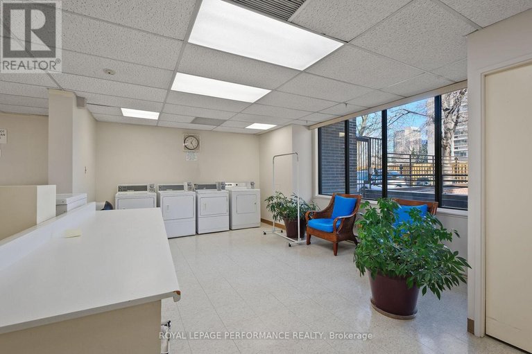 29666803/1003-71-somerset-street-w/ottawa-centregolden-triangle/ottawa/ontario/K2P2G2_45