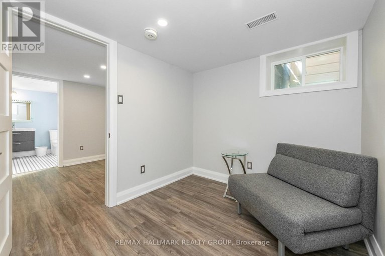 28886608/104-byron-avenue/ottawa-west/ottawa/ontario/K1Y3J2_29