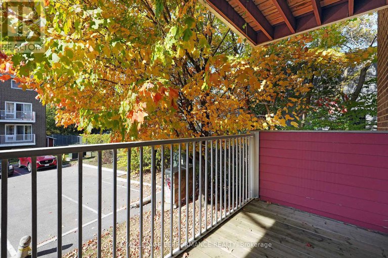 28961456/402-1589-st-bernard-street/sawmill-creektimbermill/ottawa/ontario/K1T3H8_23