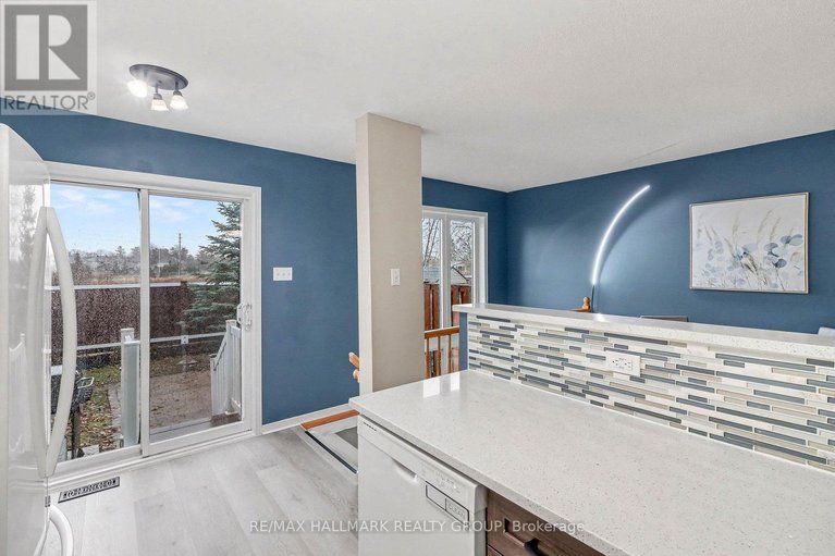 29647351/111-ludlowe-street/fallingbrookgardenway-south/ottawa/ontario/K4A5C2_13