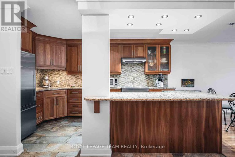 28581239/207-151-bay-street/ottawa-centre/ottawa/ontario/K1R7T2_18