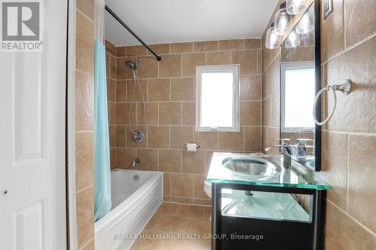 28907120/1108-merivale-road/carlington/ottawa/ontario/K1Z6B2_17