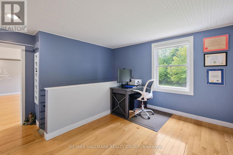 28552102/1430-royal-maple-drive/cumberland-ridge/ottawa/ontario/K4C1B5_40