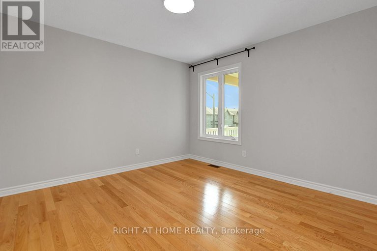 28703560/510-summerhill-street/riverside-southgloucester-glen/ottawa/ontario/K4M0B4_33