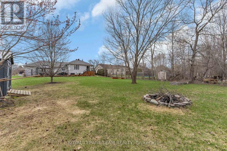 29645410/1517-back-place-avenue/greely/ottawa/ontario/K4P1R3_35