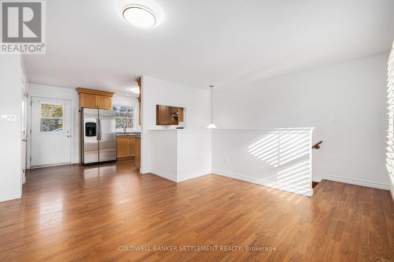 29078721/118-bay-street/drummond-n-elmsley-drummond-twp/drummondnorth-elmsley/ontario/K7C4K9_7