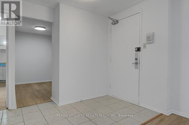 29180738/410-415-greenview-avenue/britannia/ottawa/ontario/K2B8G5_7