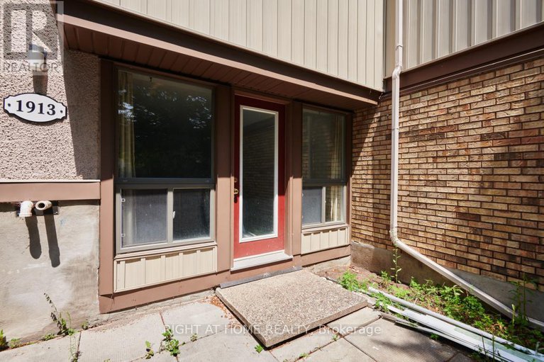 28616090/92-1913-stonehenge-crescent-s/pineview/ottawa/ontario/K1B4N7_33