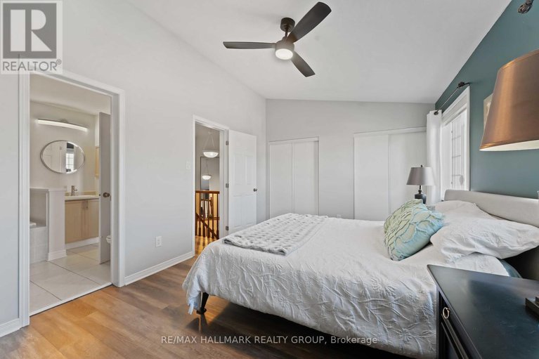 28985545/104-esterbrook-drive/mer-bleuebradley-estatesanderson-park/ottawa/ontario/K1W0A9_23