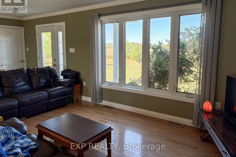 28937021/575-braeloch-road-road/mcnabbraeside-twps/mcnabbraeside/ontario/K7V1P8_3
