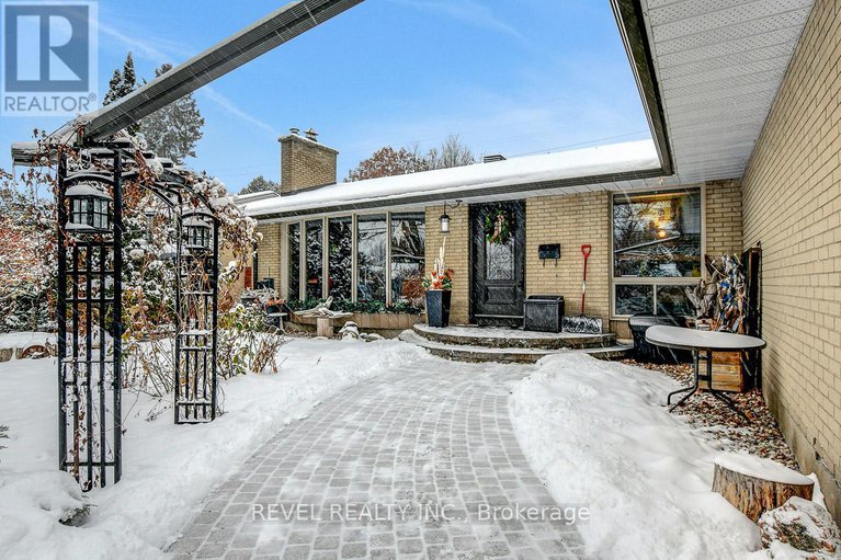 29181079/1752-kilborn-avenue/urbandale-acres/ottawa/ontario/K1H6N2_2