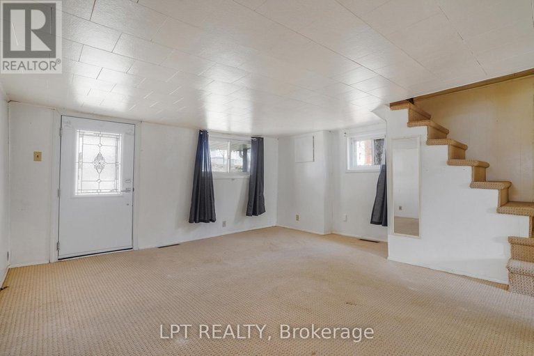 29648615/47-bertha-street-e/vankleek-hill/champlain/ontario/K0B1R0_5