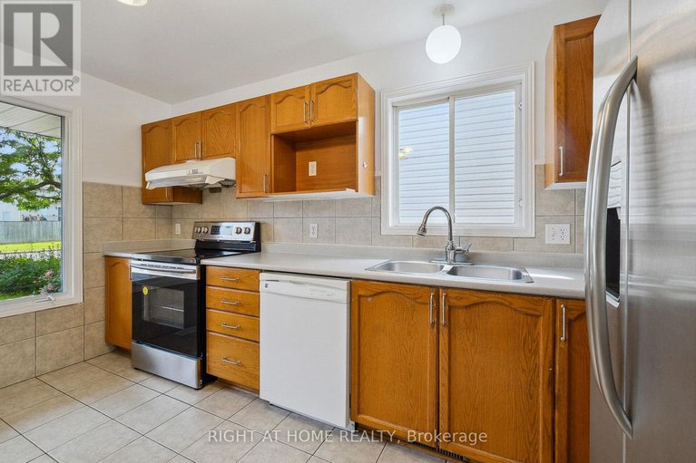 28485638/5119-lerner-way/beacon-hill-south/ottawa/ontario/K1J1B3_24