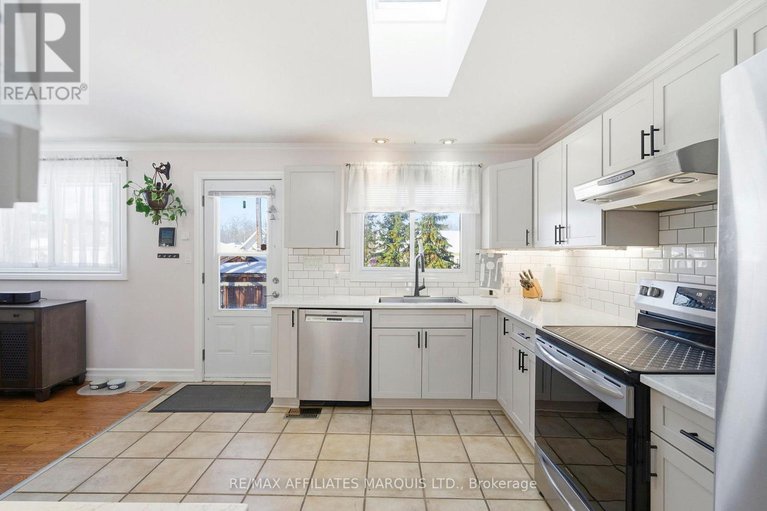 29323072/21-spruce-street/ingleside/south-stormont/ontario/K0C1M0_15